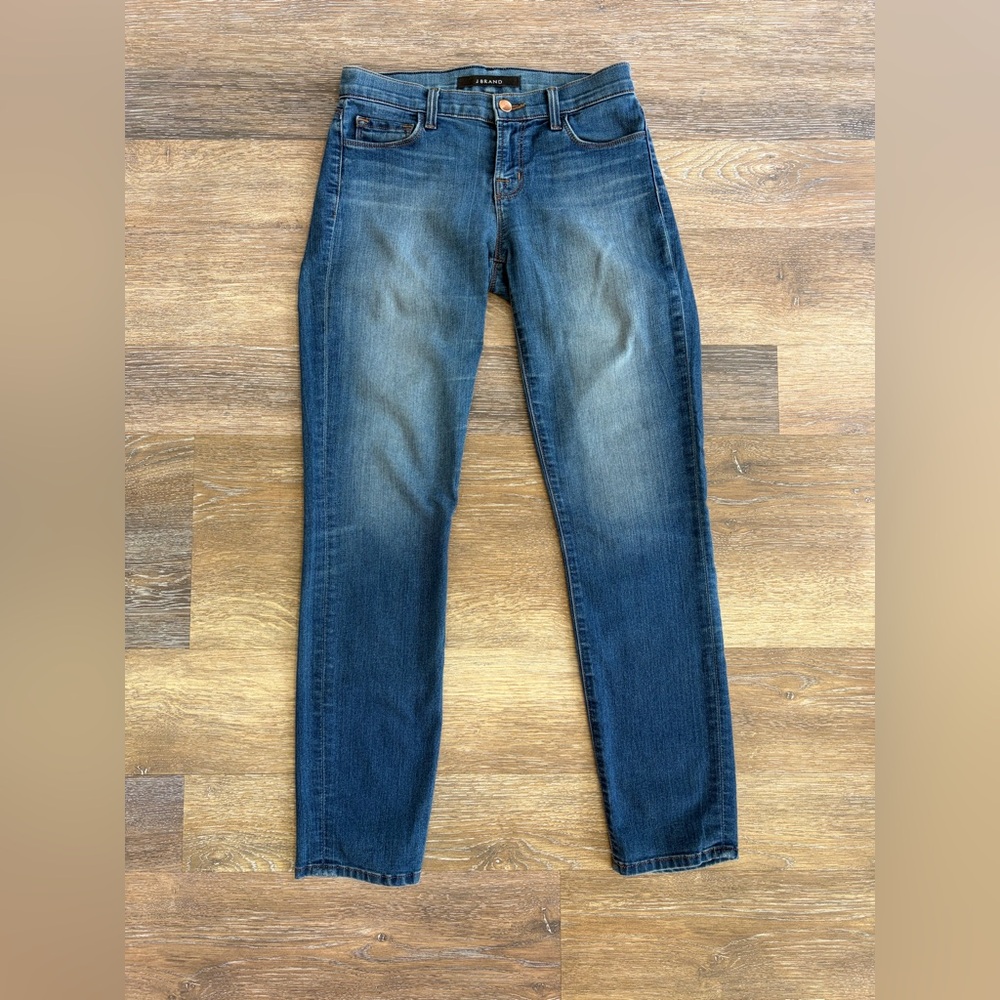 J Brand lightweight skinny leg saltwater jeans cut 17115 size 24. Length 36”